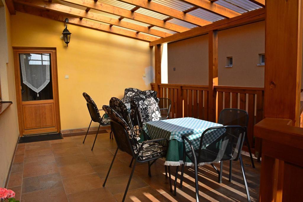 Guest House Penzion Milka สมิชานี ภายนอก รูปภาพ