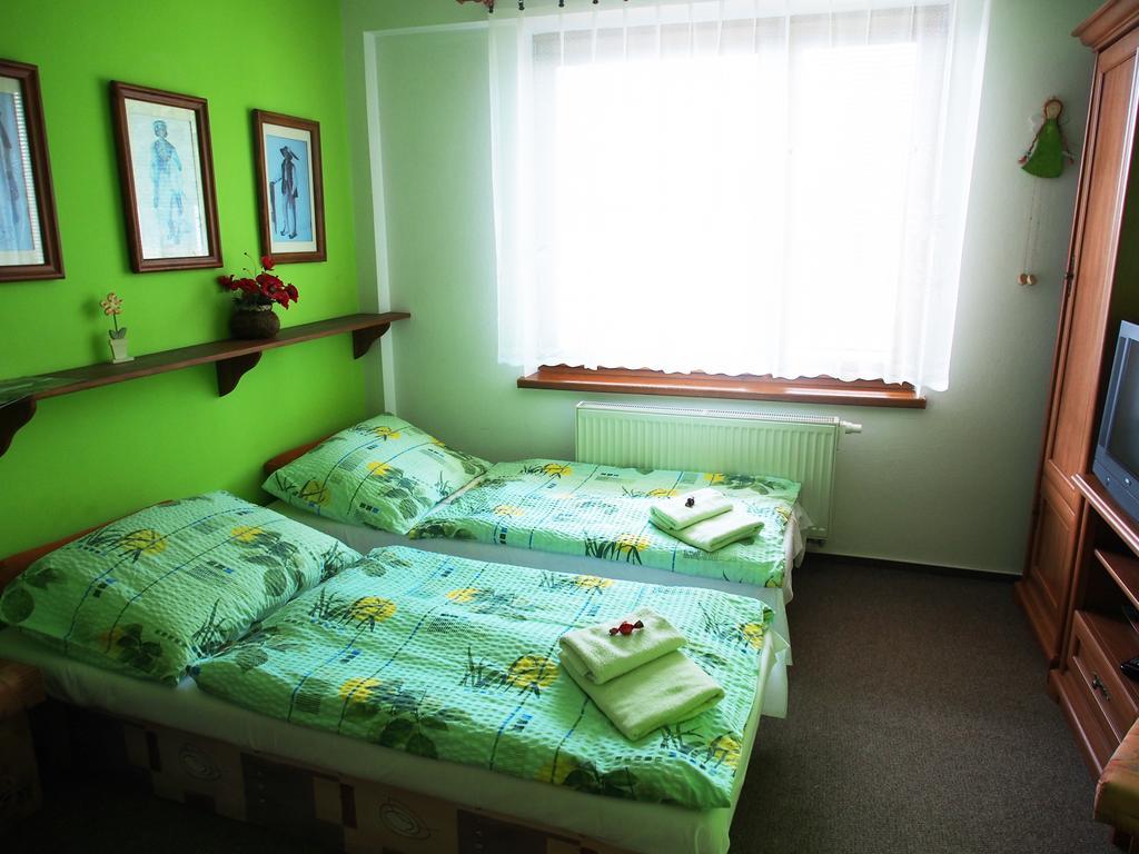 Guest House Penzion Milka สมิชานี ภายนอก รูปภาพ